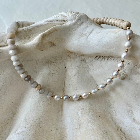 Perla Del Mar Pearl Agate Moonstone Necklace