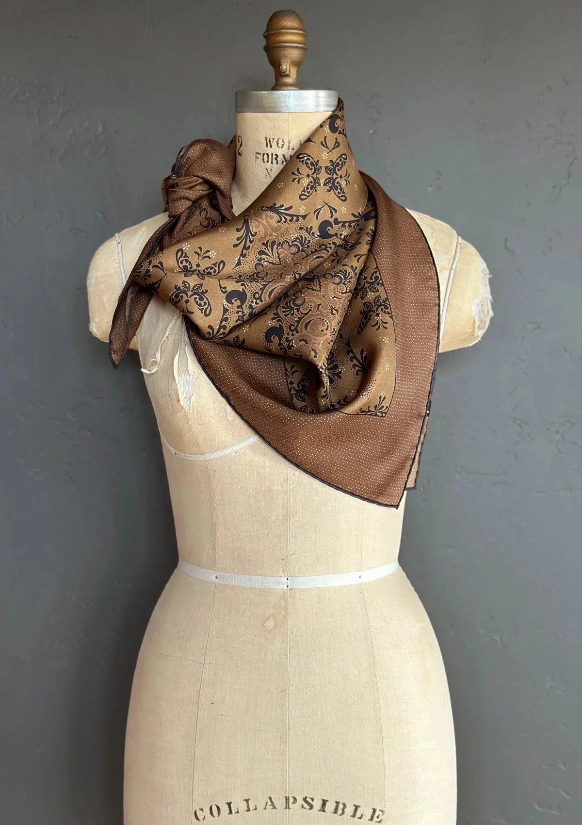 Rococo Bandana in Old Gold